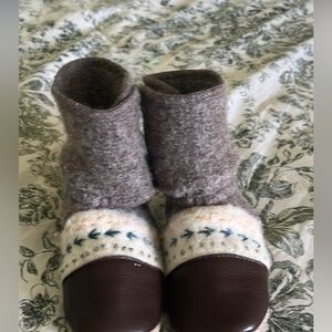 Nooks size 7 (18-24 months) wool boots